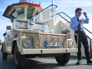 Frank Boese mit VW181 - Fähre